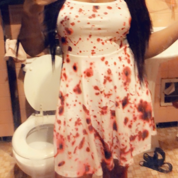 Bloody Halloween dress - Picture 3 of 4